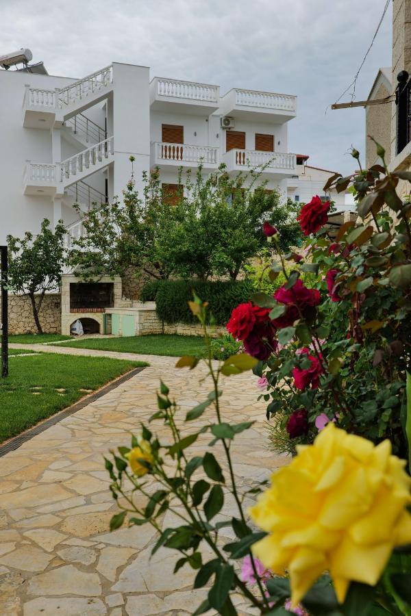 Beni * Ksamil